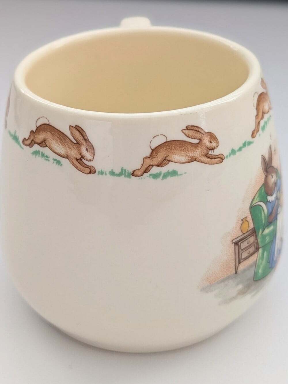 Royal Doulton Bunnykins Bone-China Pieces - 2 Bowls & 1 Cup - Picture 15 of 16